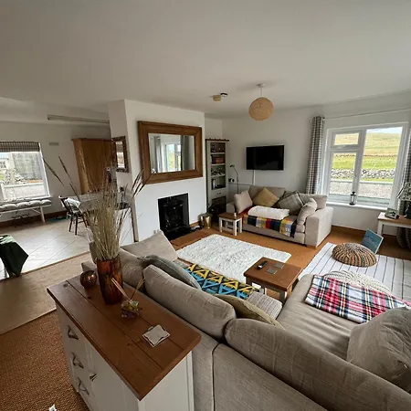 Hughie's Farm Дом отдыха Баллилиффин